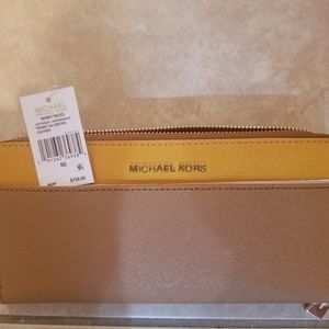NWT Michael Kors wallet